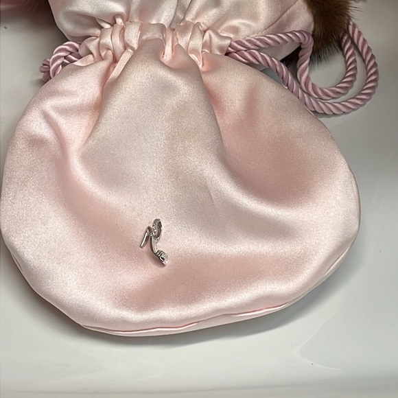 18K WHITE GOLD & DIAMOND HEEL CHARM - Picture 10 of 10